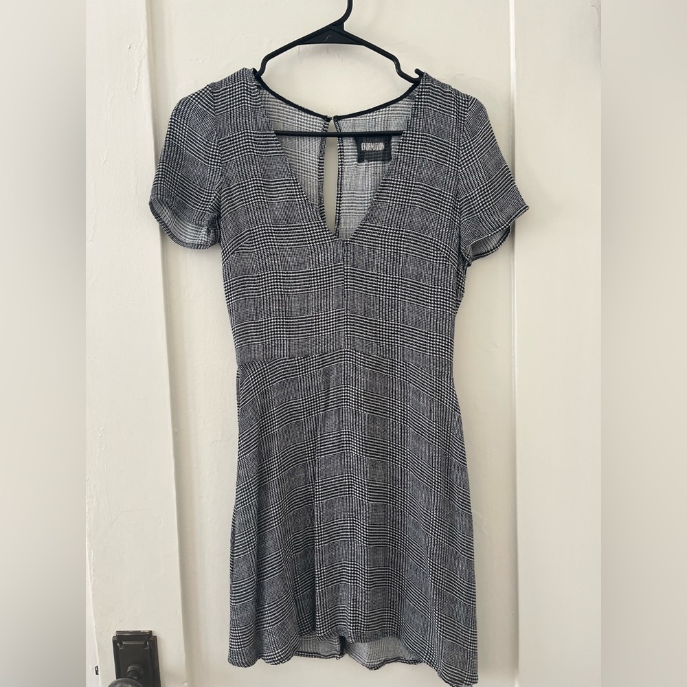 Black and White plaid Reformation mini dress - size 2